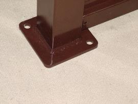 Détail platine à  fixer au sol